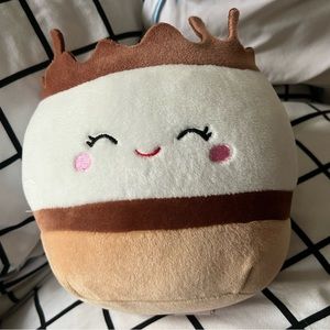 Small S’mores Carmelita Squishmallow!